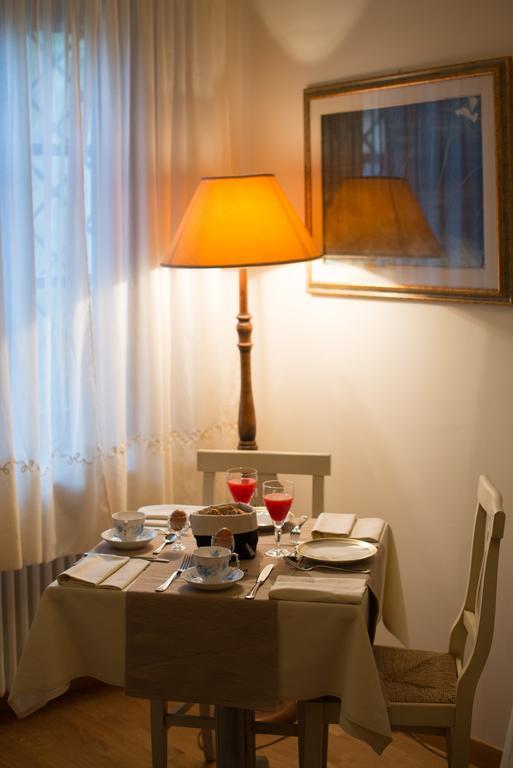 Residenze L'Uncinaia Holiday House Perugia Room photo